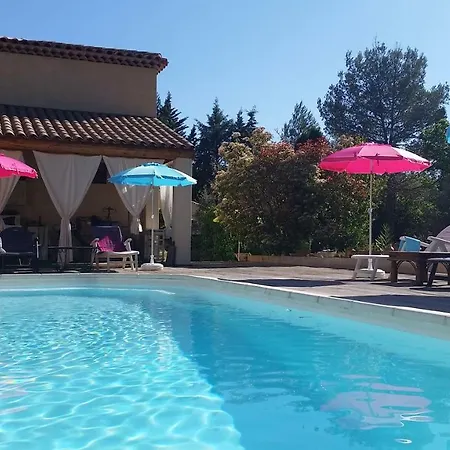Mylena Holiday home Jouques